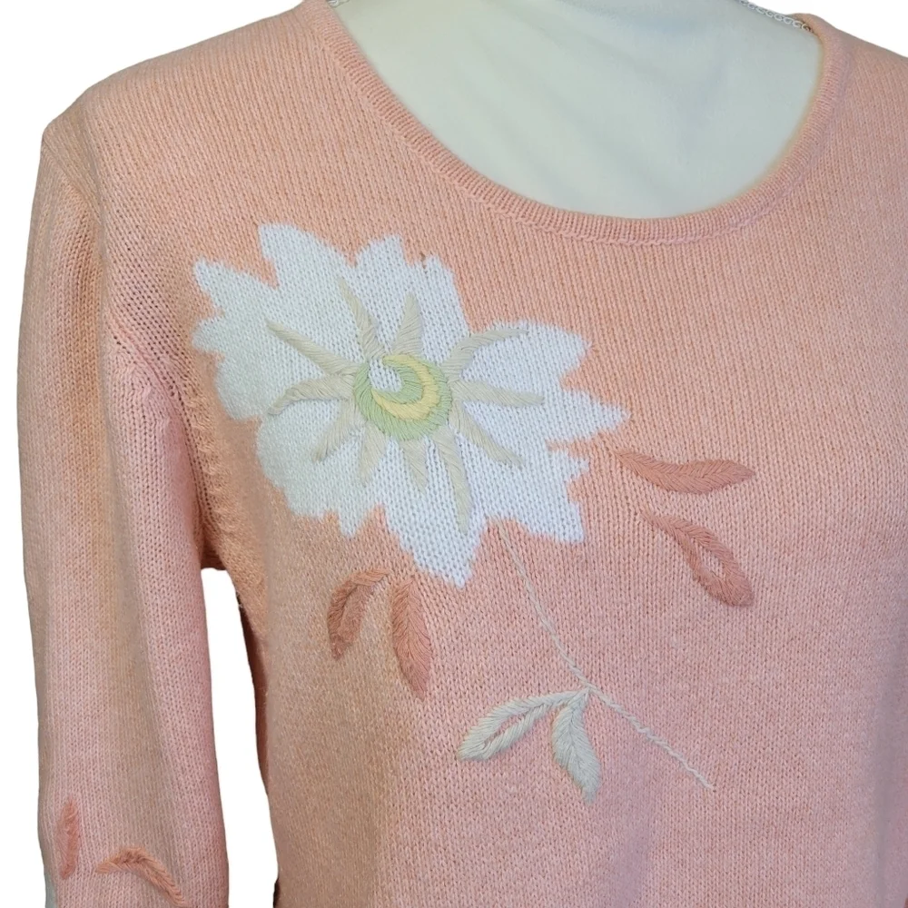 CHRISTOPHER&BANKS Hand Embroidered Peach Sweater Size Medium - Picture 5 of 8